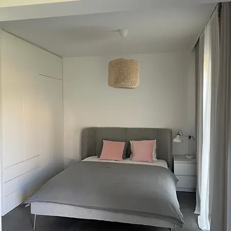 Lily Apartment
