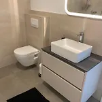 Lily Апартаменти *