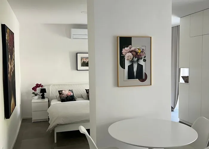 Lily Апартаменти *